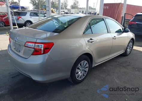 2014 Toyota Camry Le z USA, uszkodzony, nr VIN 4T4BF1FK6ER340812